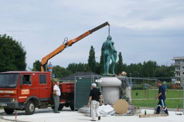 V Gornji Radgoni se poljubljata na višini štirih metrov